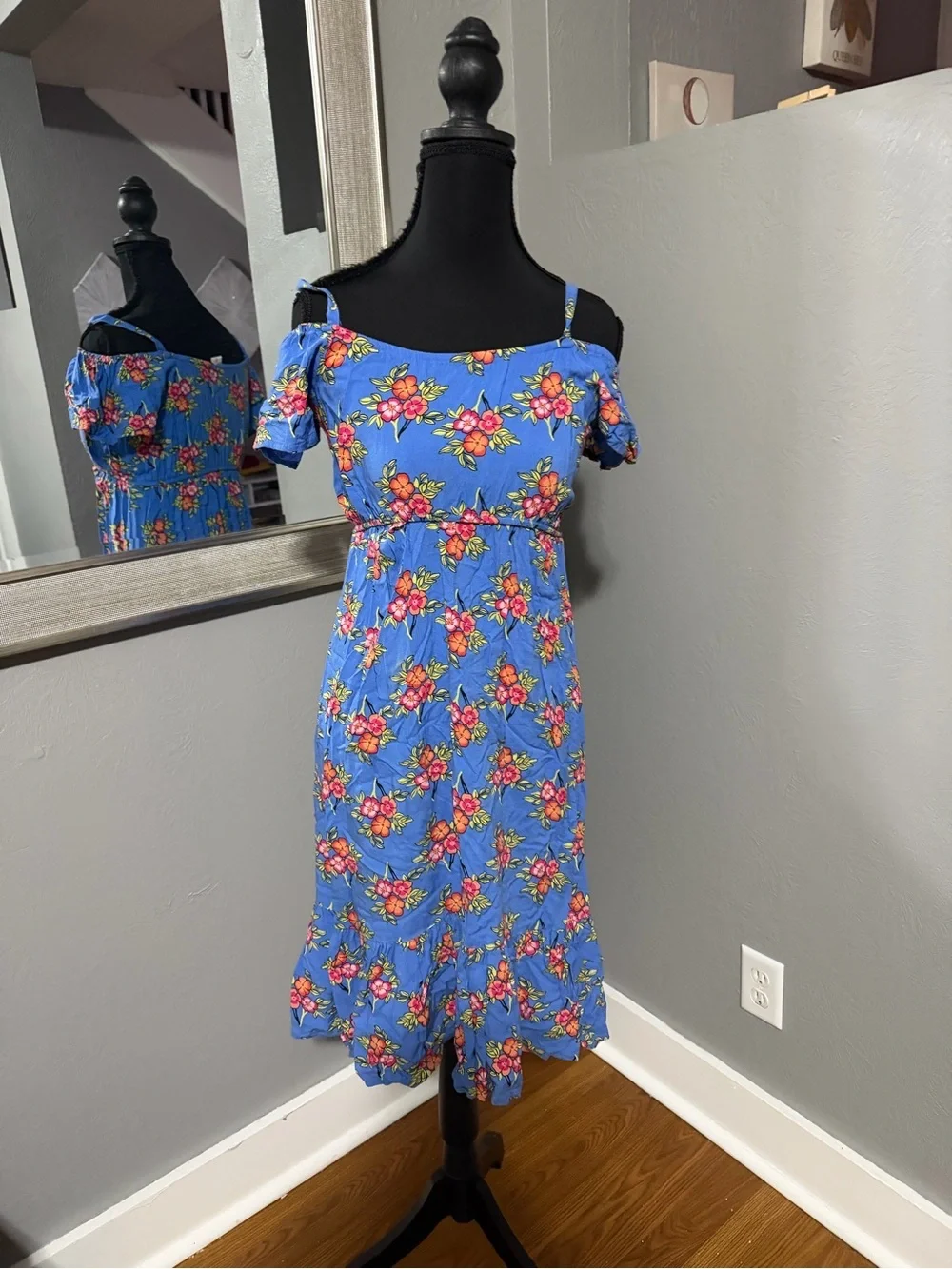 Fab Kids 2 Maxi Dress Bundle Size Medium 6-7. Blue floral, white floral animal